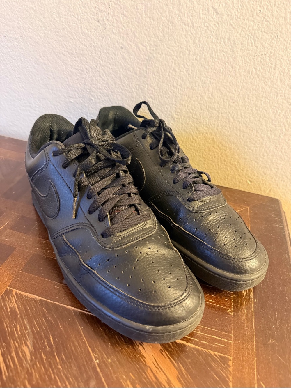 Nike Men's force All-Black Athletic Sneakers size 9.5
